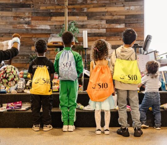 Actie Vakantietas bezorgt 250 Haarlemse kinderen een feestelijke zomervakantie