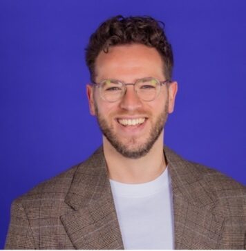 Ben Prins: Ik ben homo(foob) Ben Prins. Ingezonden foto De Kapel Bloemendaal.