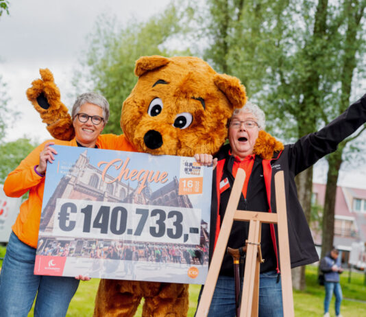 Ruim 8.000 wandelaars genieten van 5e editie KiKa Haarlem City Walk Foto Le Champion.