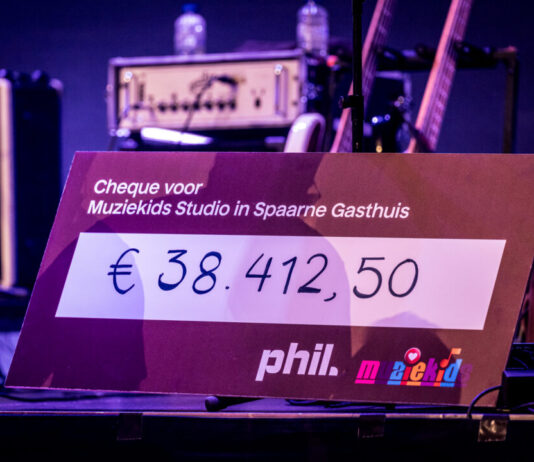 Benefietconcert in PHIL brengt ruim 38.000 euro op voor Muziekids Studio in Spaarne Gasthuis Muziekids benefietconcert. Fotografie: Peter van Heun.