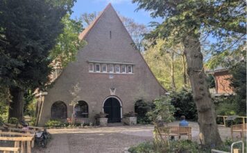De Kapel Bloemendaal viert honderdjarig bestaan met feestelijk jubileumprogramma