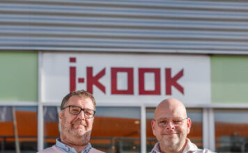 Nieuwe keukenzaak aan de Kuipersweg: I-KOOK opent vestiging in Haarlem Alex de Bruijn en Normen Bouhuis.