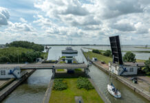 Miljarden voor Noord-Hollandse wegen, bruggen en waterveiligheid Houtribsluizen. Ingezonden foto Provincie Noord-Holland.